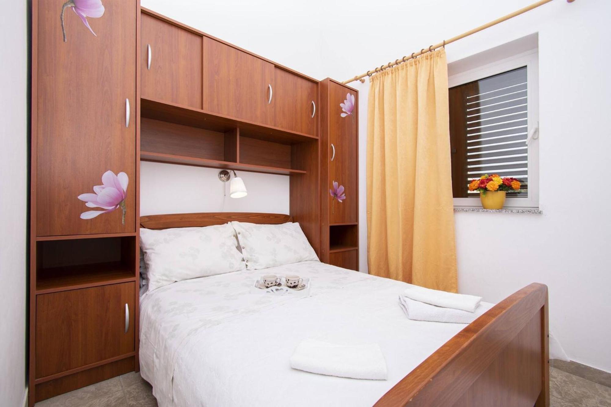 Apartment Meri Razanj With Sea View Ražanj Exterior foto